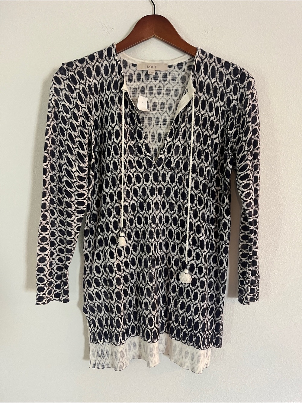 NWT LOFT Navy & White Geometric V-Neck Knit Tunic with Tassel Ties